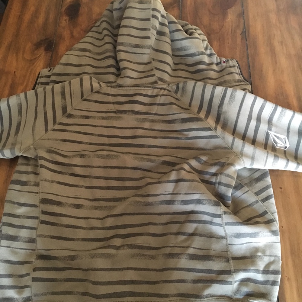 Volcom women’s hoodie size medium tan/brown - Picture 5 of 5